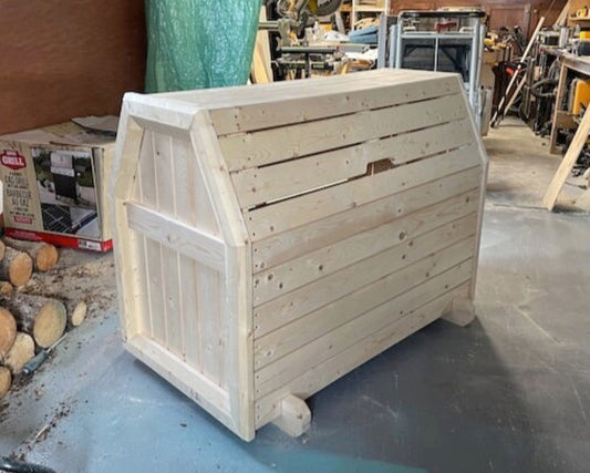 Chest style Storage bin, built from our Chest style Storage bin woodworking diy plan