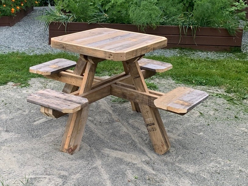 Picnic Table built from out bistro picnic table woodworking diy plan